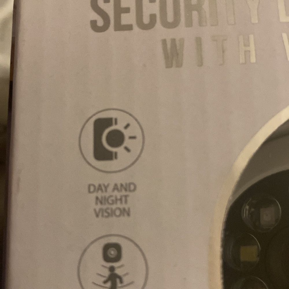 Top Tech Security Light Bulb Camera - Picture 5 of 9